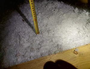 Zateplení stropu novostavby rodinného domu pomocí foukané izolace